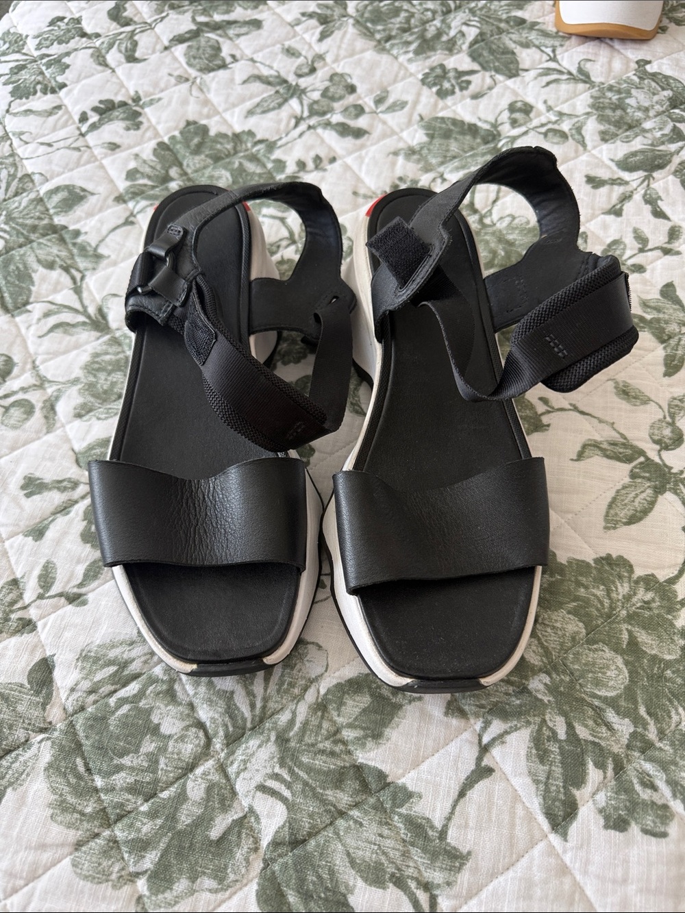 Sorel Black Women's Sport Slingback Sandals with White Trim